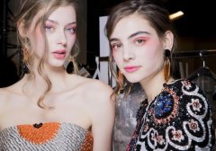 眼妆：使用Dior迪奥魅惑单