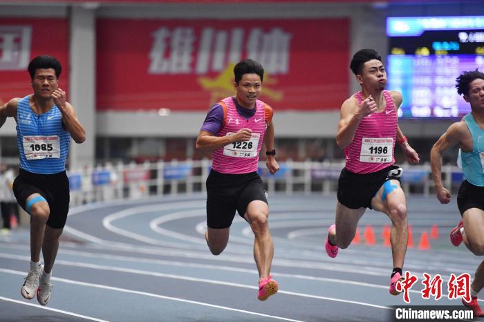 成都室内大奖赛60米决赛：陈冠锋6秒65夺冠，苏炳