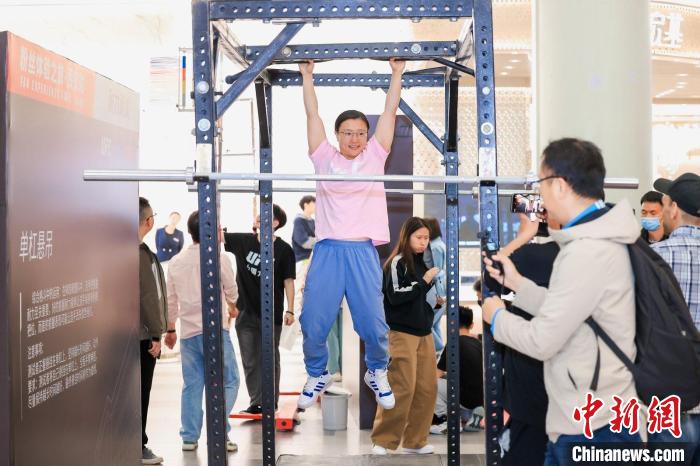 UFC粉丝体验之旅首站西安启动 全民健身与格斗文