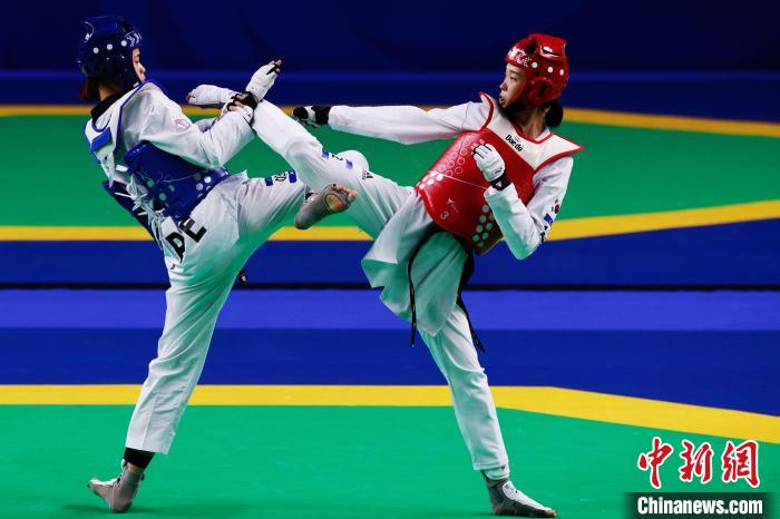 中国台北跆拳道选手成都大运会摘得三枚银牌