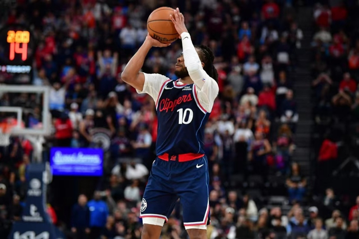 伦纳德绝平加兰爆发 快船险胜锁定季后赛席位