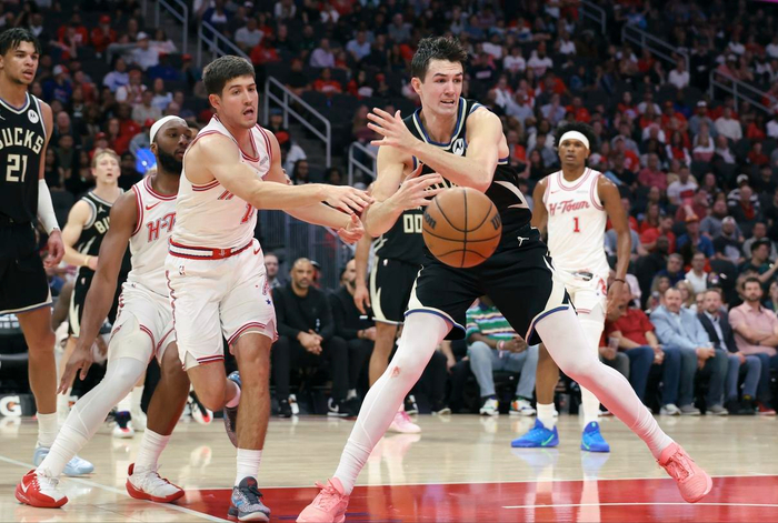 火箭4连胜冲西部第5 谢泼德27分成关键变数