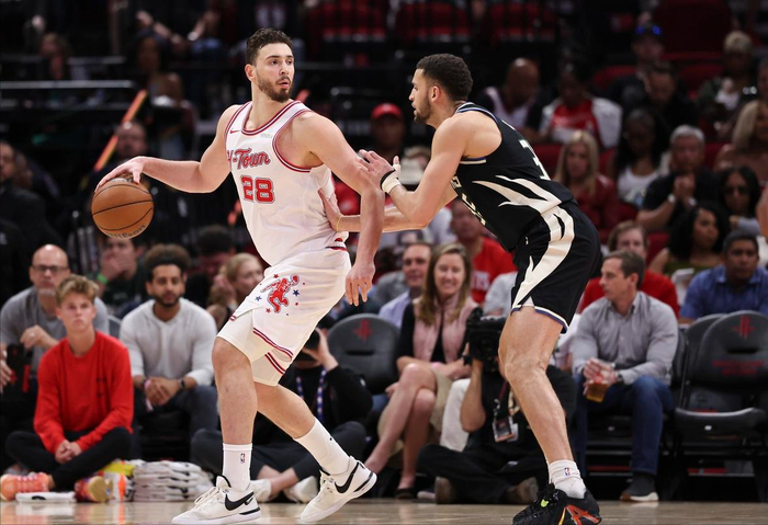 火箭4连胜冲西部第5 谢泼德27分成关键变数