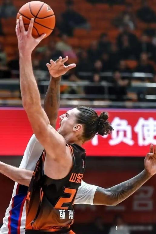 萨林杰伤退广东内线告急 山东双塔战术针对性克