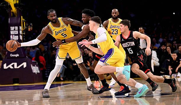 湖人季后赛首战大胜火箭 艾顿两双引领攻防逆转